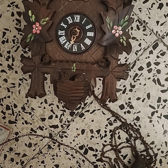 Cuckoo Clock Germany, * none working* - Picture 2 of 9